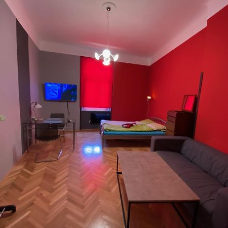 Apartment B42 Bed And Cafe 프라하 외부 사진
