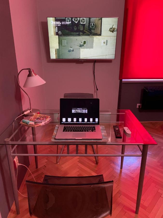 Apartment B42 Bed And Cafe 프라하 외부 사진