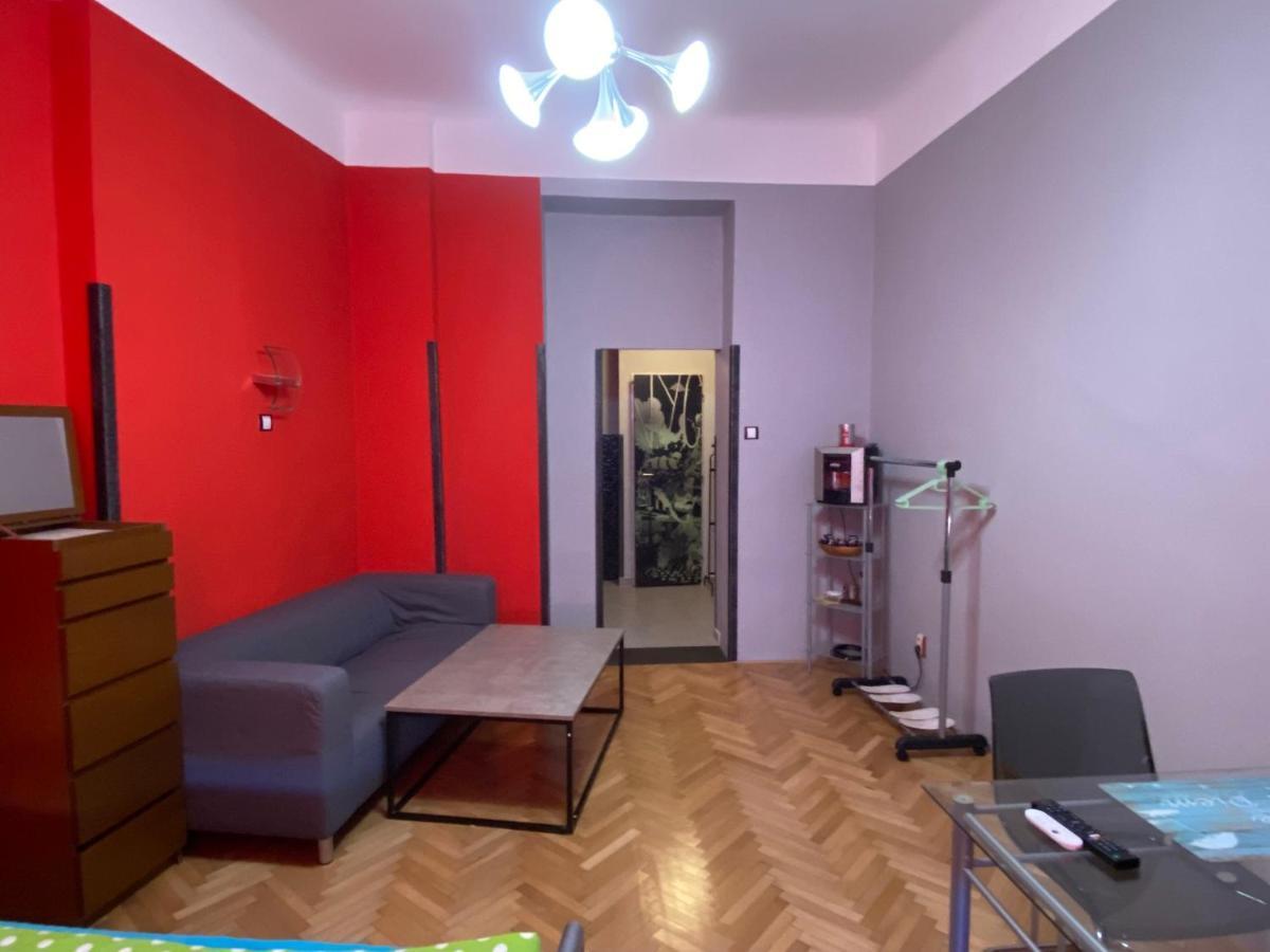 Apartment B42 Bed And Cafe 프라하 외부 사진